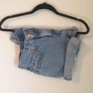 Vintage Levi’s cut shorts light wash